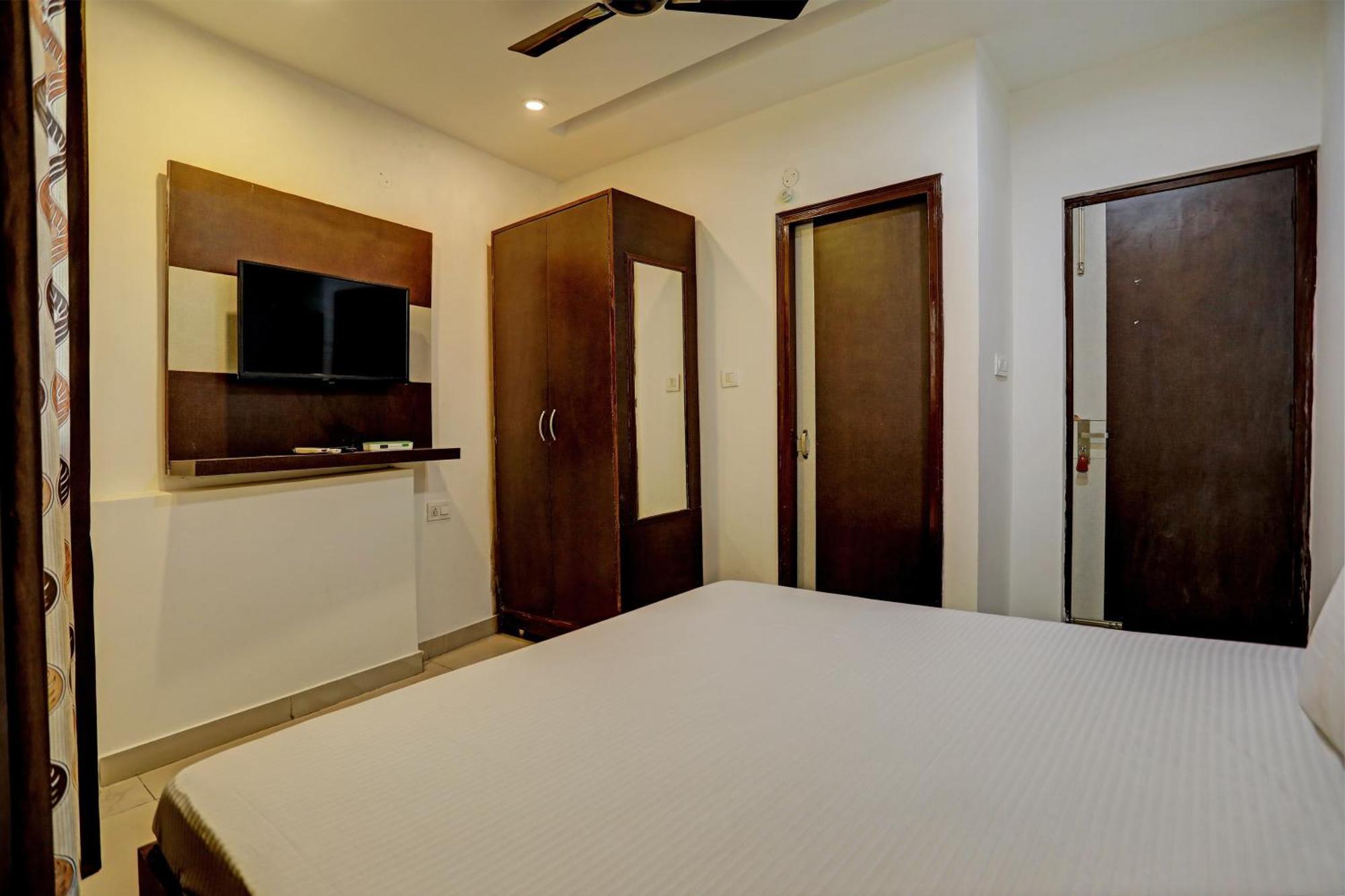 Oyo Hotel The Red Hut Chandīgarh エクステリア 写真